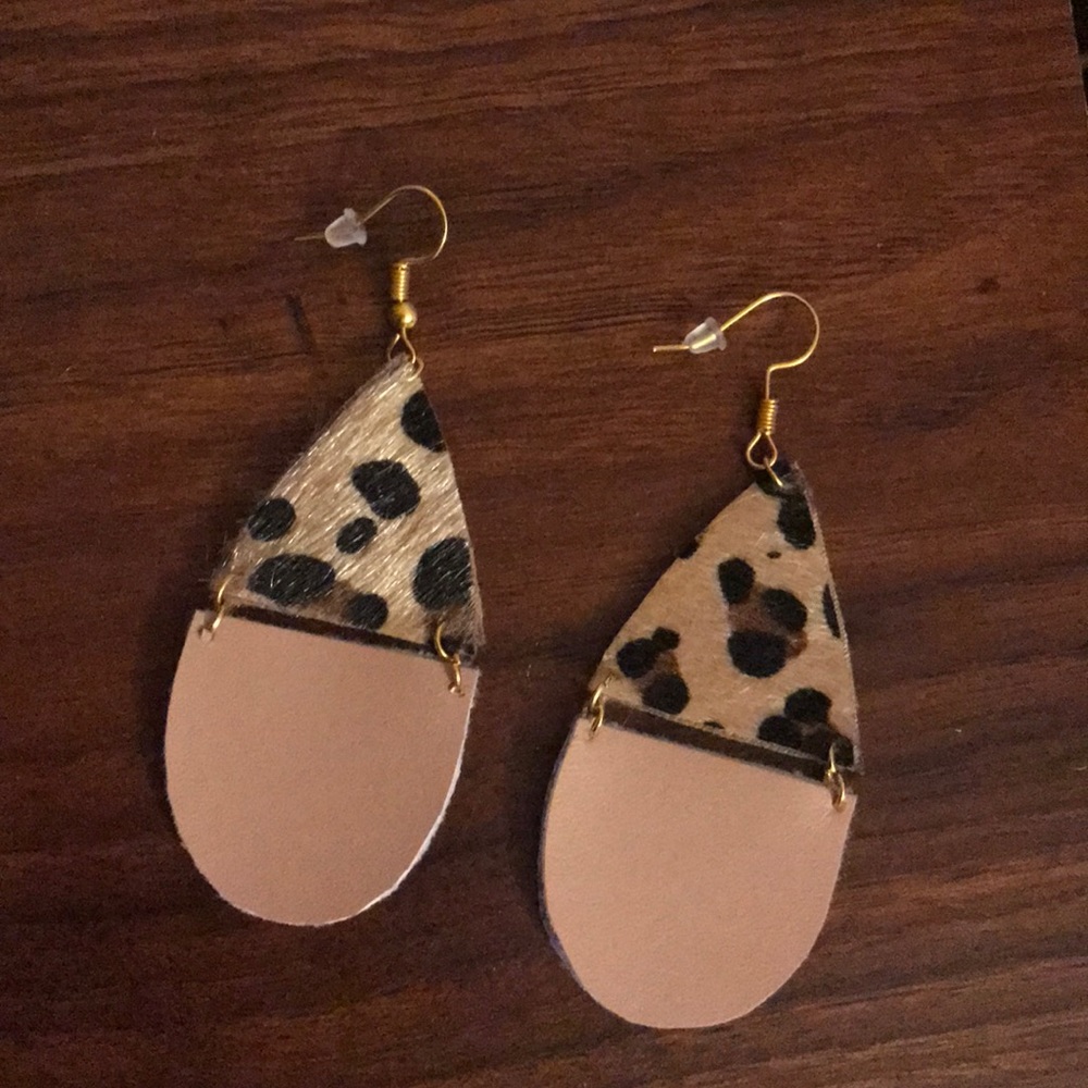 Tear drop earrings - Picture 1 of 1